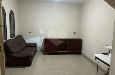 Sobrado com 3 Quartos e 3 banheiros à Venda, 298 m² - São João Clímaco, São Paulo - SP