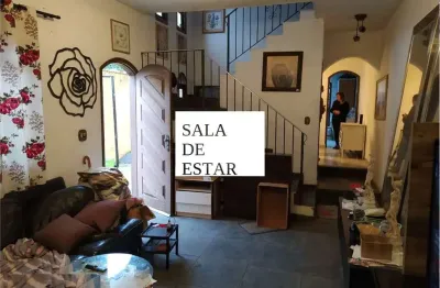 Sobrado com 3 Quartos e 2 banheiros à Venda, 116 m² - Cidade Ademar, São Paulo - SP