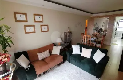Apartamento 2 quartos (1 suíte), mobiliado, à venda na vila mariana