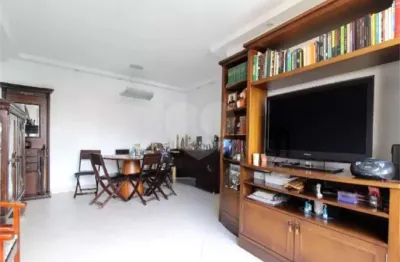 Apartamento com 3 quartos à venda na Avenida Chibarás, 415, Moema, São Paulo