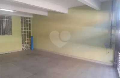 Casa tipo sobrado com 225m2 em 3dorm 1suite e 2vgs lindo e reformado no guarapiranga