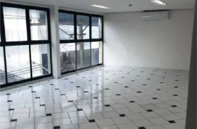 Salas comerciais co uma wc na região de santo amaro - locação
