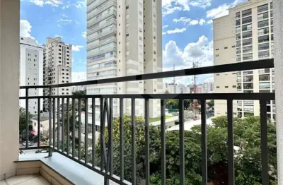 Apartamento de 80m², 3 dormitórios, 1 suíte, 2 vagas e próximo ao metrô.