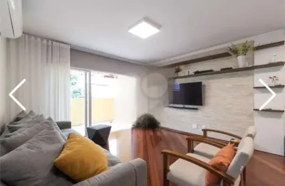 Casa em condomínio fechado com 3 quartos à venda na Avenida Ramalho Ortigão, 298, Saúde, São Paulo