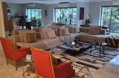 Apartamento de 262m2 com 3 suítes e 3 vagas na melhor localização do jardins