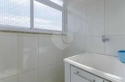 Apartamento á venda com 46m² + 2dorm 1vaga de garagem localizado na aclimação