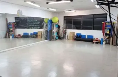 Casa comercial à venda na Avenida Professor Alfonso Bovero, 347, Perdizes, São Paulo