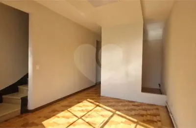 Casa comercial à venda na Avenida Professor Alfonso Bovero, 353, Perdizes, São Paulo