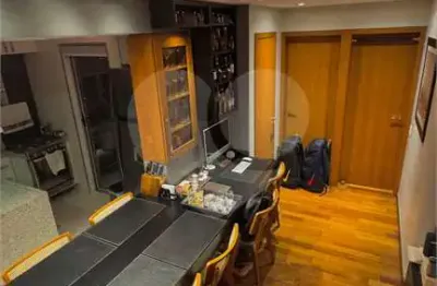 Apartamento totalmente reformado de 70m² com 2dorm (1suite) 1vg na vila olimpia