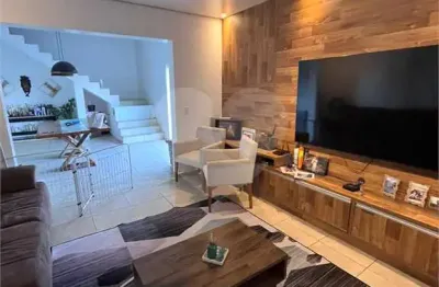 Lindo sobrado de 350m² 6dorm (3suites) 5vgs no guarapiranga