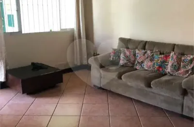 Sobrado de 116m² com 3dorm (1suite) 3 vgs no jardim marajoara