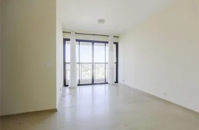 Apartamento com 2 dormitórios e 2 vagas para locação no morumbi com 72m²