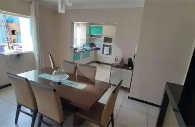 Lindo sobrado de 600m² com 3dorm (1suite) 4 vgs na cidade ademar