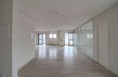 Sala comercial 40m2 com piso elevado 1 banheiro 1 vaga de garagem metrô conceição