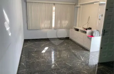 Sobrado reformado 3 dorms 2 vagas vila mascote locação