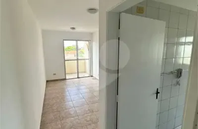 Apartamento com 3 quartos para alugar na Rua Rubem de Souza, 387, Cupecê, São Paulo