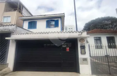 Sobrado 5m x 28m (140 m²) à venda – amplo, bem localizado e com edícula!