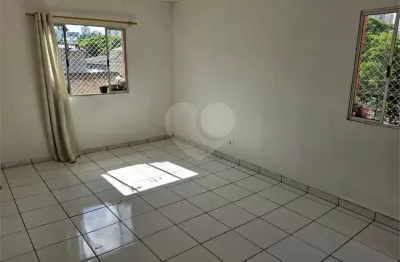 Casa com 2 quartos para alugar na Rua Milton Cotrim Sonzzini, 61, Jabaquara, São Paulo