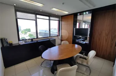Sala comercial à venda na Avenida Eusébio Matoso, 690, Pinheiros, São Paulo