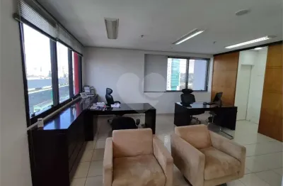 Sala comercial à venda na Avenida Eusébio Matoso, 690, Pinheiros, São Paulo