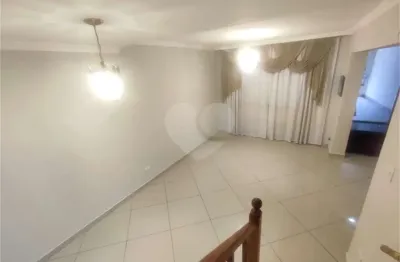 Aluga-se Sobrado Residencial com 180 m² na Chácara Santo Antônio - São Paulo/ SP