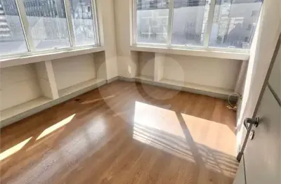 Conjunto comercial para locação com 55m² com vaga, perto do metrô