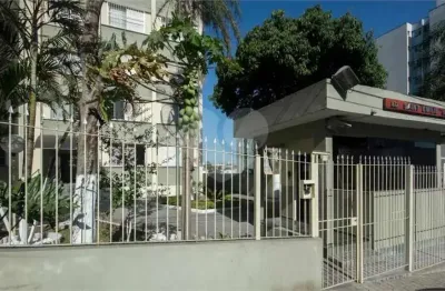 Boa localização,local tranquilo,acesso facil a escolas,padarias,mercados,acougues,onibus,bancos.apartamento com 2 dormitorios sala cozinha banheiro cozinha