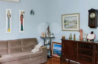 Lindo sobrado de 140m²  com 3dorm (1suite) + 3vgs no jd marajoara