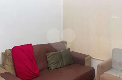 Sobrado de 120m² 2dorm 1vg localizado no bairro de jurubatura