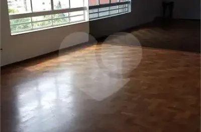 Apartamento à Venda – Bela Vista | 296 m² | 4 Dormitórios | 2 Garagens