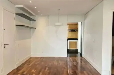 Apartamento com 3 quartos para alugar na Rua Galeno de Almeida, Pinheiros, São Paulo