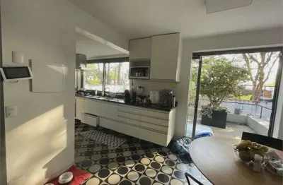 Casa disponivel para locação ou venda no bairro vila romana.