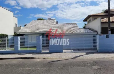 Casa com 3 quartos à venda na Rua Saudades, Saguaçu, Joinville