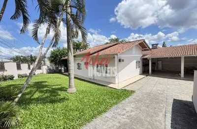 Casa com 2 quartos  à venda, 171.00 m2 por r$840000.00  - nova brasilia - joinville/sc