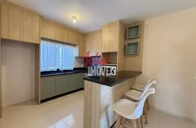 Casa com 3 quartos para alugar na Rua Maria Marques Leandro, 977, Paranaguamirim, Joinville