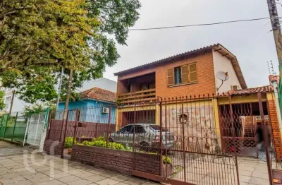 Casa com 6 quartos à venda na rua valparaíso, 945, jardim botânico, porto alegre, 237 m2 por r$ 850.000
