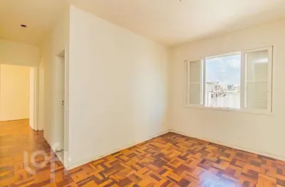 Apartamento com 2 quartos à venda na rua santa cecília, 1315, santa cecília, porto alegre, 63 m2 por r$ 300.000