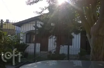 Casa com 3 quartos à venda na rua curupaiti, 1043, cristal, porto alegre, 240 m2 por r$ 1.026.000