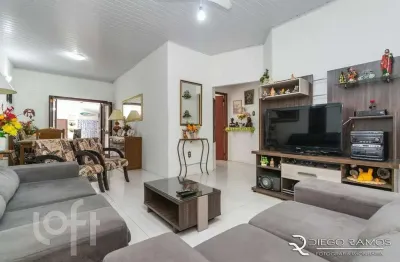 Casa com 3 quartos à venda na rua veríssimo rosa, 776, jardim botânico, porto alegre, 200 m2 por r$ 740.000