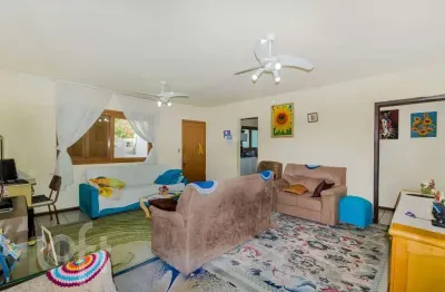 Casa com 5 quartos à venda na rua limoeiro, 101, cristo redentor, porto alegre, 242 m2 por r$ 700.000