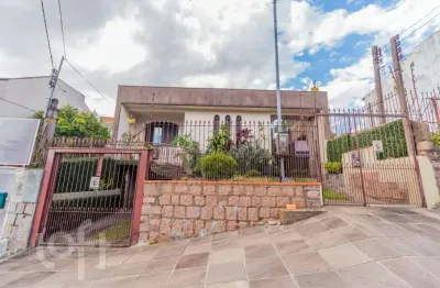 Casa com 3 quartos à venda na beco circular, 508, vila jardim, porto alegre, 154 m2 por r$ 855.000