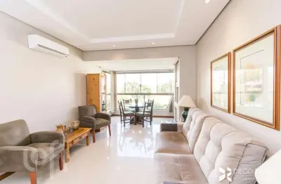 Apartamento com 3 quartos à venda na rua cipó, 65, jardim europa, porto alegre, 118 m2 por r$ 920.000