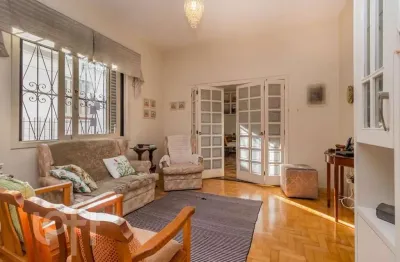 Casa com 3 quartos à venda na rua borges do canto, 266, petrópolis, porto alegre, 355 m2 por r$ 1.800.000