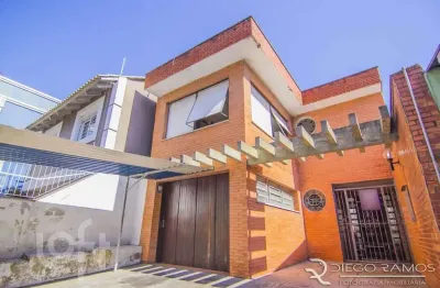 Casa com 4 quartos à venda na rua eudoro berlink, 482, auxiliadora, porto alegre, 214 m2 por r$ 1.700.000