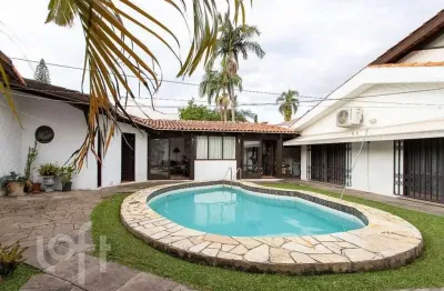 Casa com 3 quartos à venda na rua morano calabro, 116, ipanema, porto alegre, 357 m2 por r$ 1.490.000