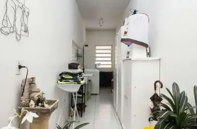 Casa com 2 quartos à venda na rua tamandaré, 565, camaquã, porto alegre, 200 m2 por r$ 1.200.000