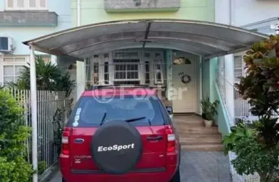 Casa com 3 quartos à venda na rua padre bruno francisco durayski, 174, jardim itu sabará, porto alegre, 109 m2 por r$ 690.000