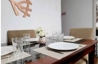 Apartamento com 2 quartos à venda na avenida capivari, 430, cristal, porto alegre, 51 m2 por r$ 300.000