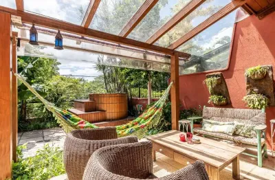 Casa em condomínio fechado com 4 quartos à venda na rua ênio andrade, 320, três figueiras, porto alegre, 329 m2 por r$ 3.990.000