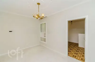 Apartamento com 2 quartos à venda na rua dezessete de junho, 629, menino deus, porto alegre, 56 m2 por r$ 256.500